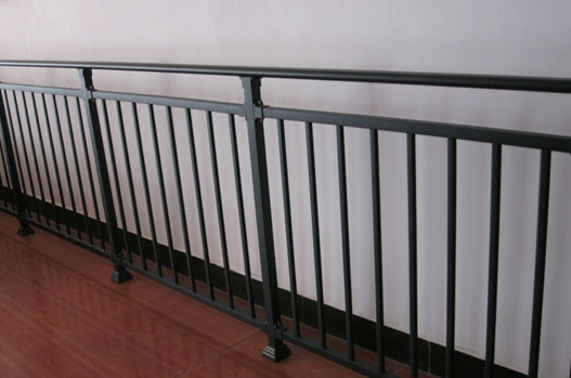 阳台栏杆
